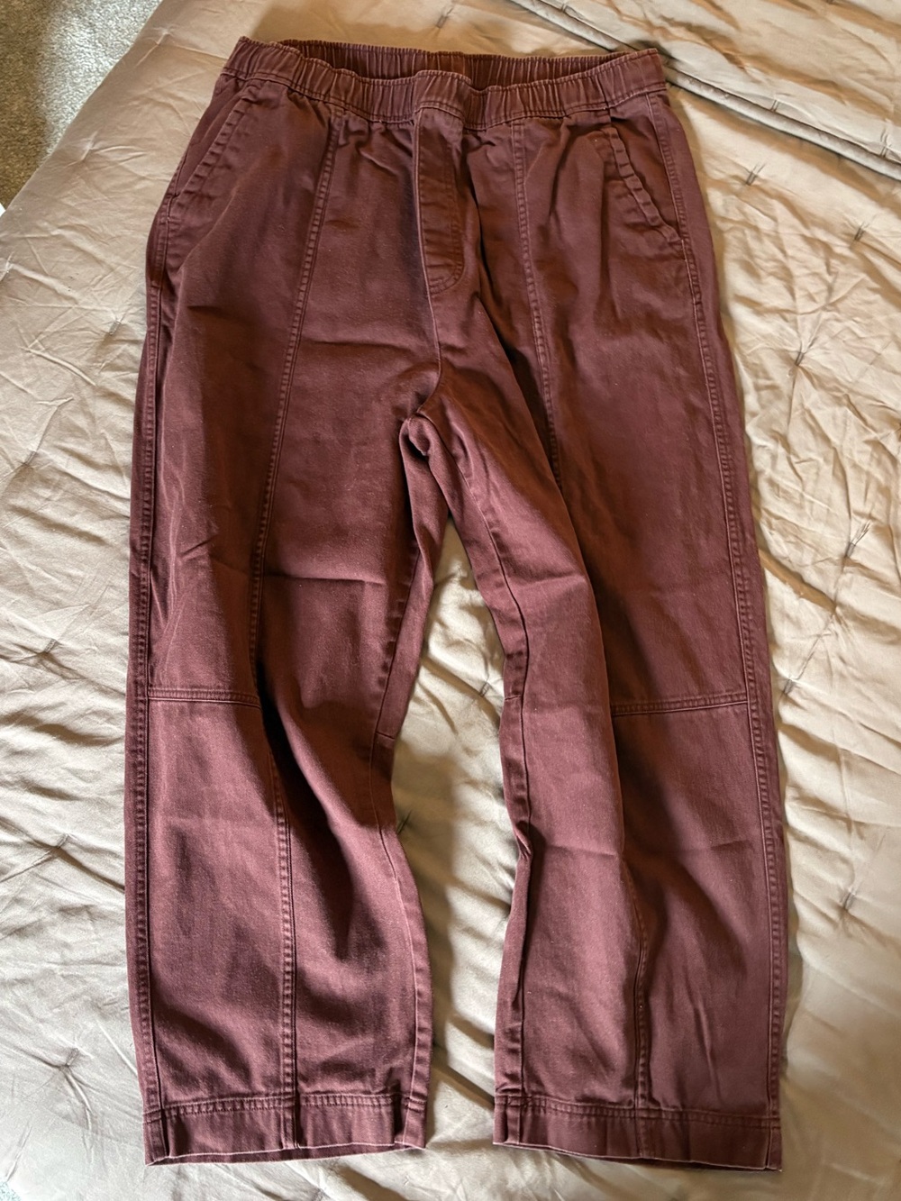 Women's Casual Barrel Cut Pants - Burgundy